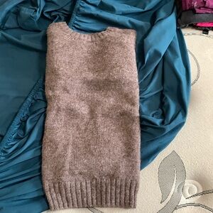 Brown old navy sweater